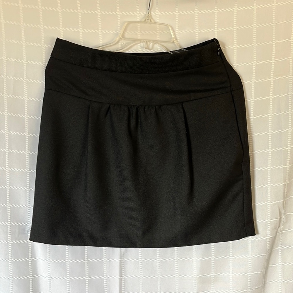 Loft size 0 black skirt